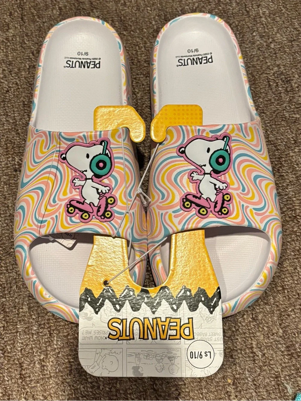 Peanuts ladies Snoopy Pink Multi Slide  size 9/10